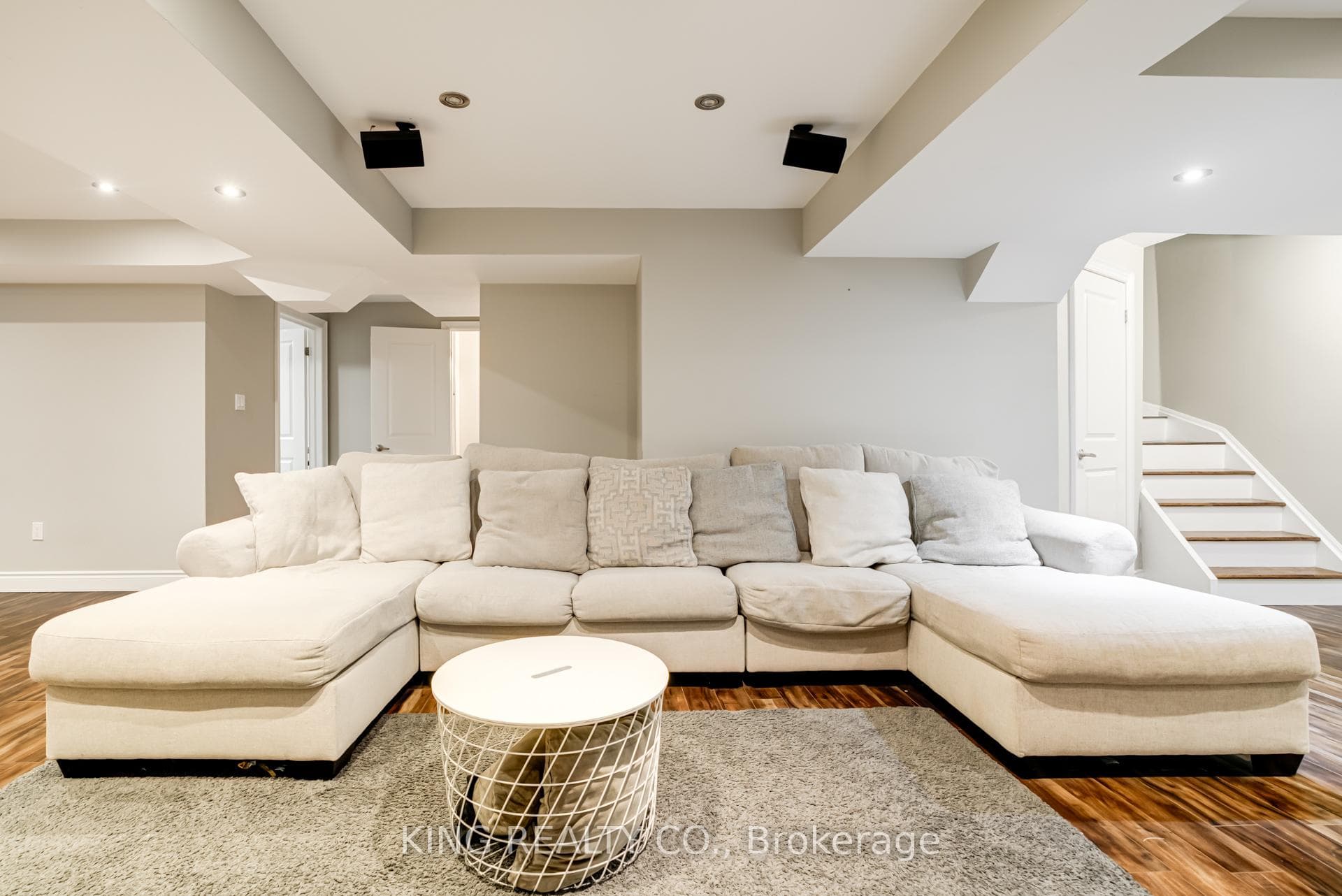 14 Martineau Road photo 34