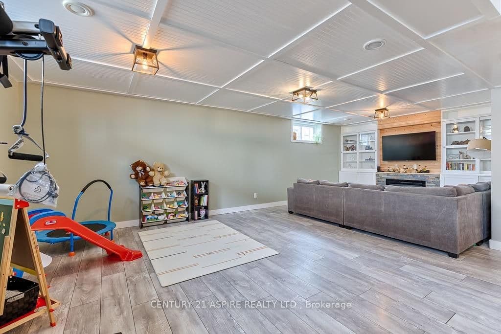 37 NOBLE Crescent photo 18
