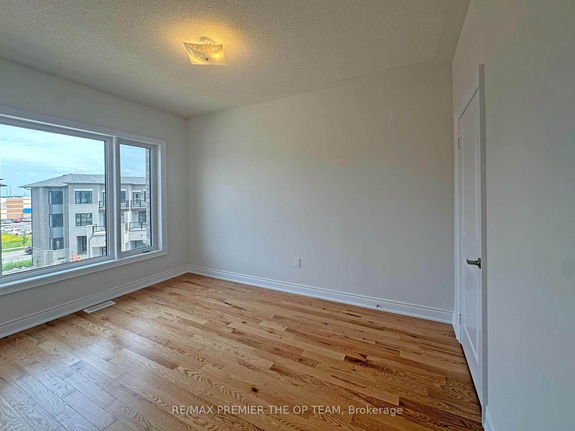 120 Tennant Circle photo 21