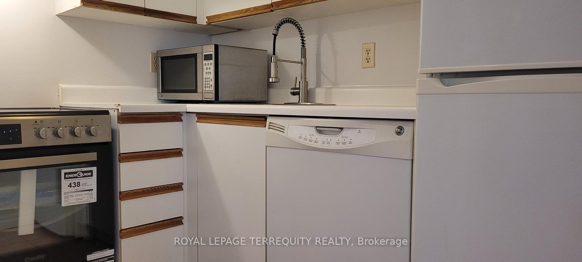 55 Centre Avenue Unit 2101 photo 5