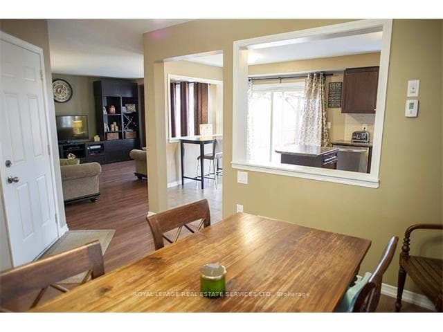 40 Bisset Avenue photo 6