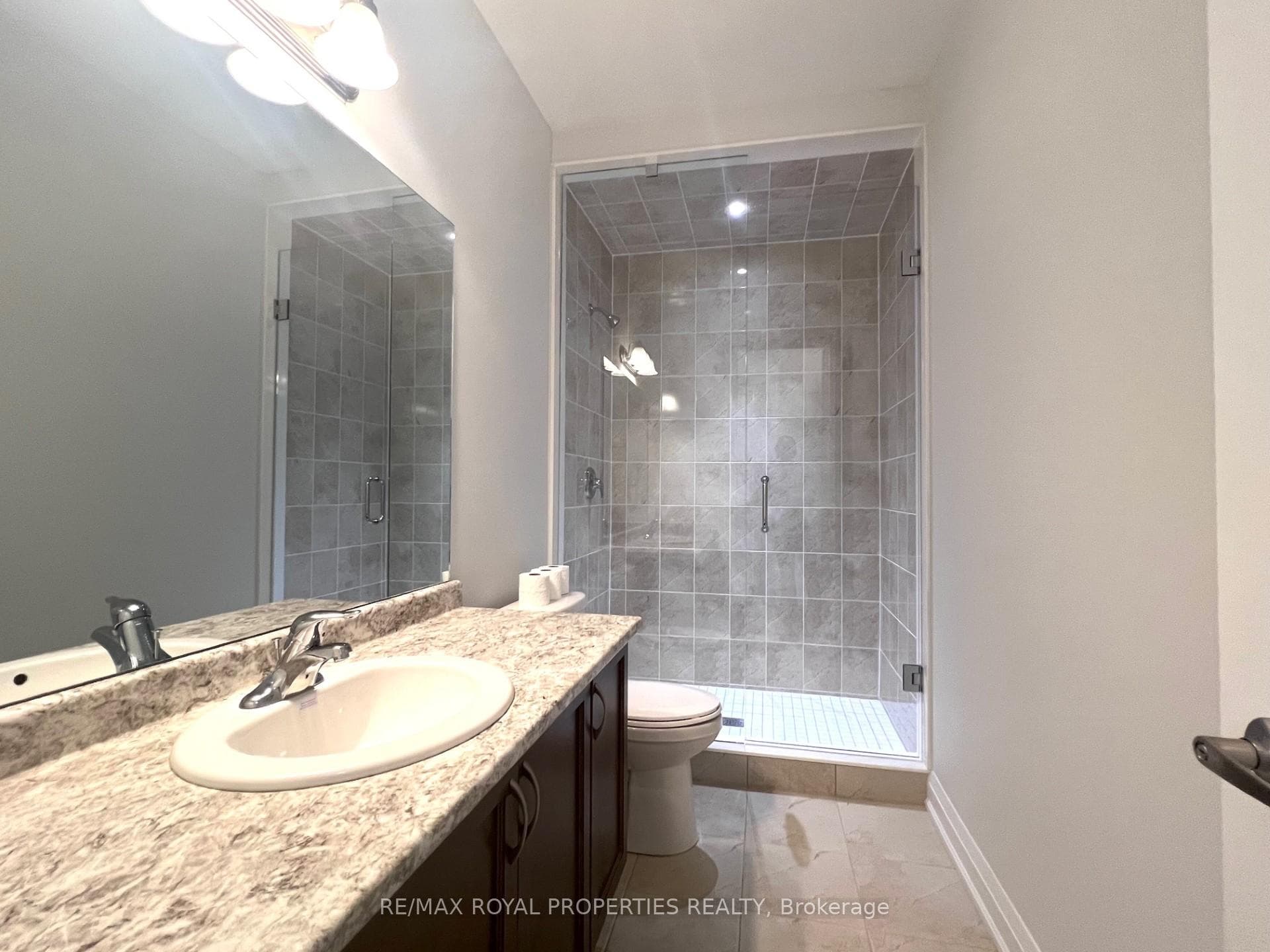 30 McKay Avenue photo 12