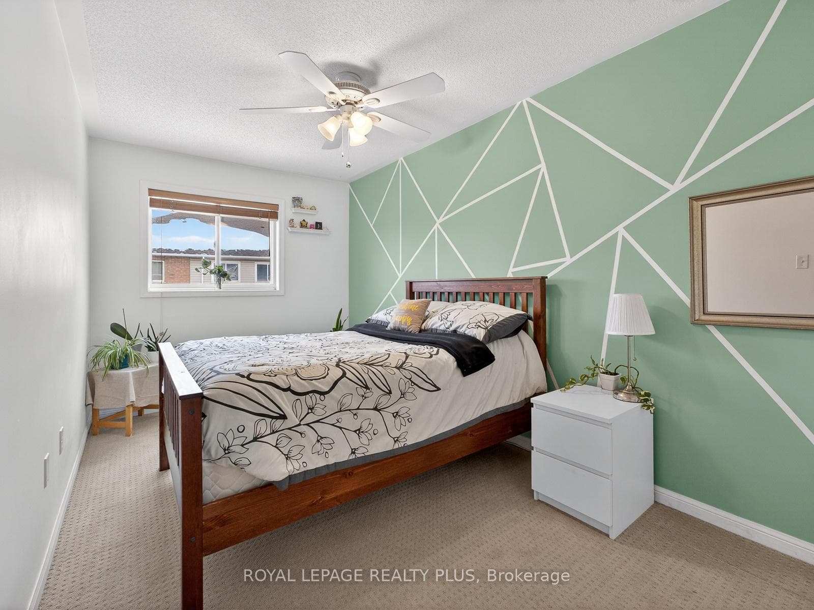 707 Inverary Road photo 21