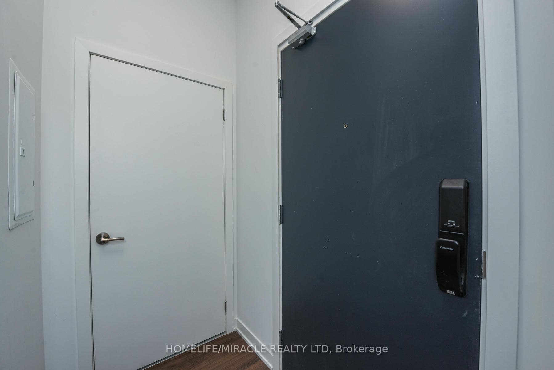 395 Dundas Street Unit 226 photo 11