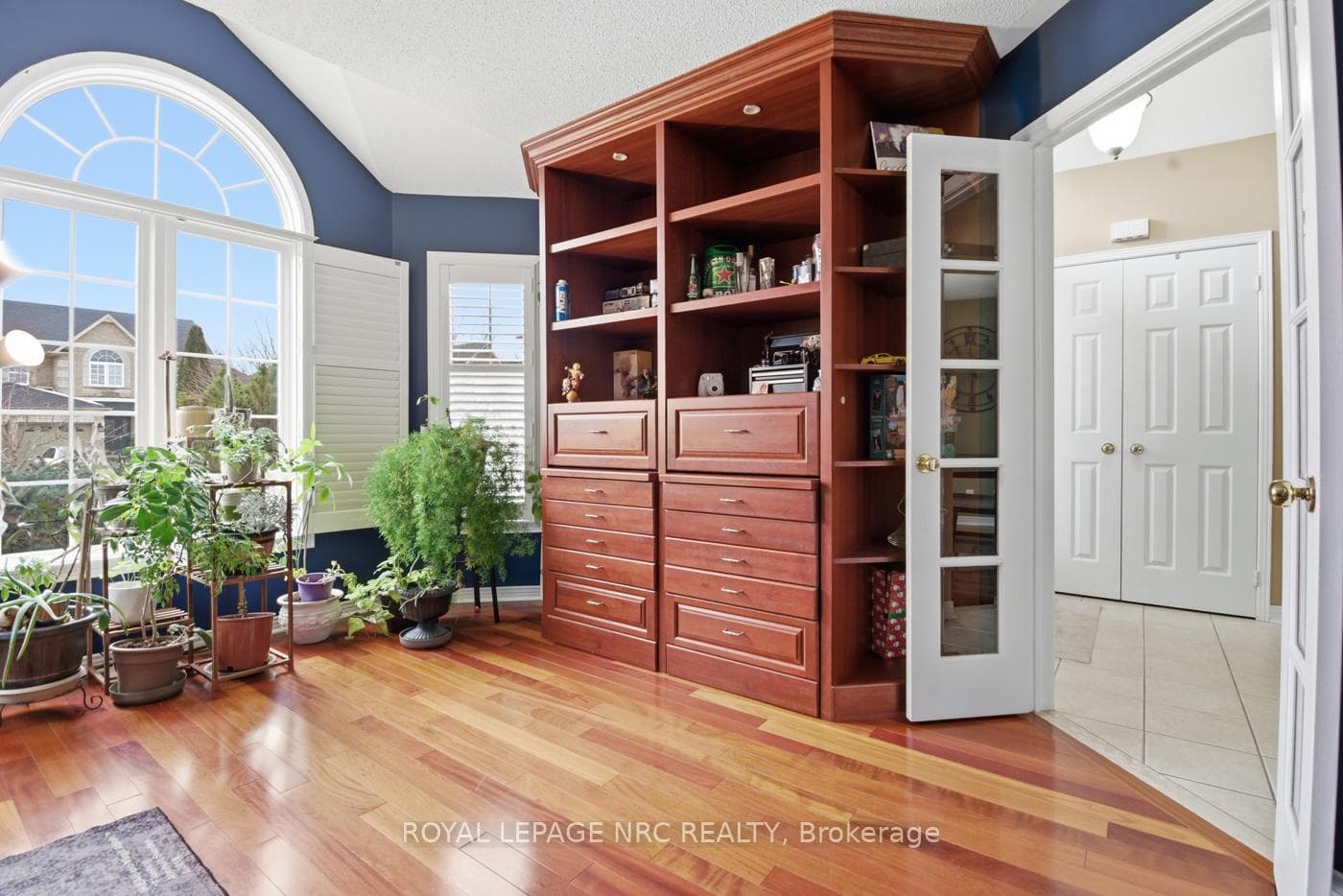 65 MCCAFFERY Crescent photo 11