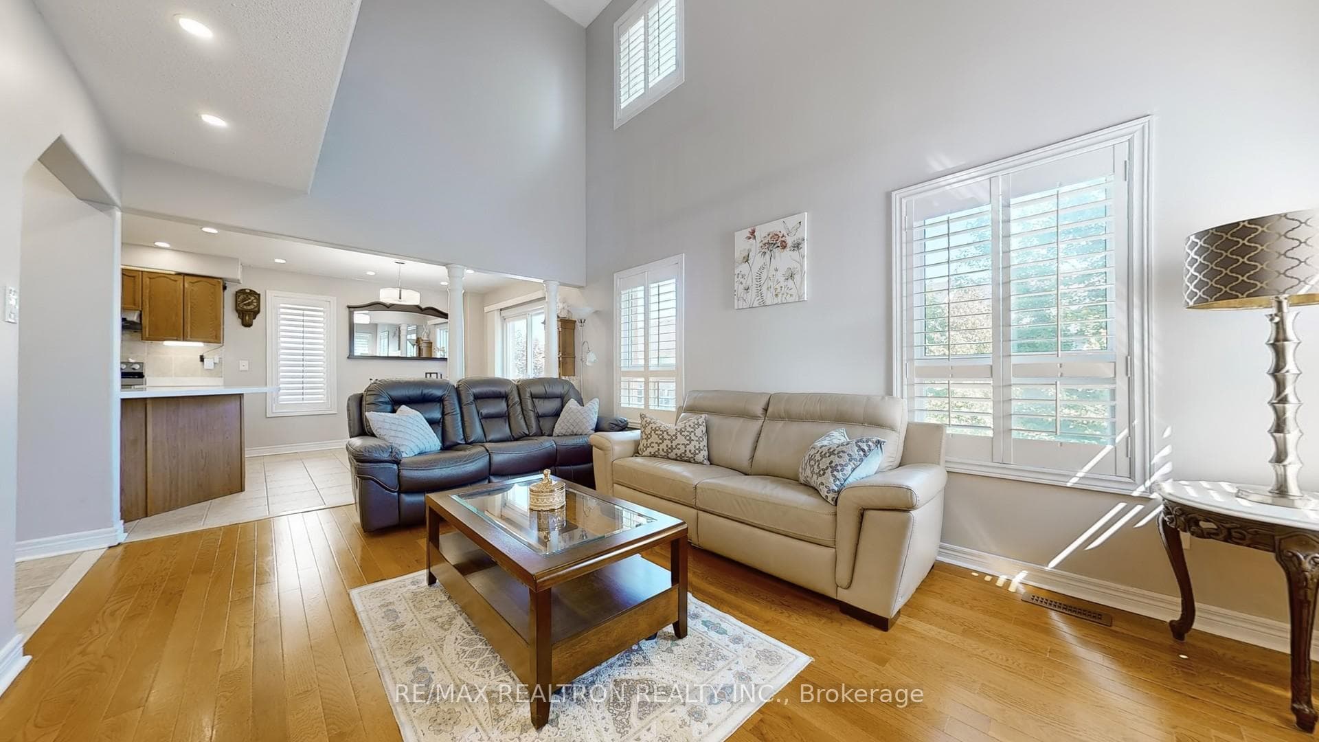 81 Laurendale Avenue photo 6