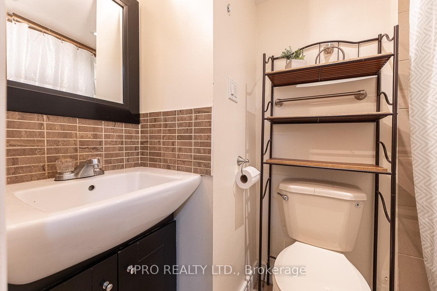 127 Meadowlark Drive photo 23