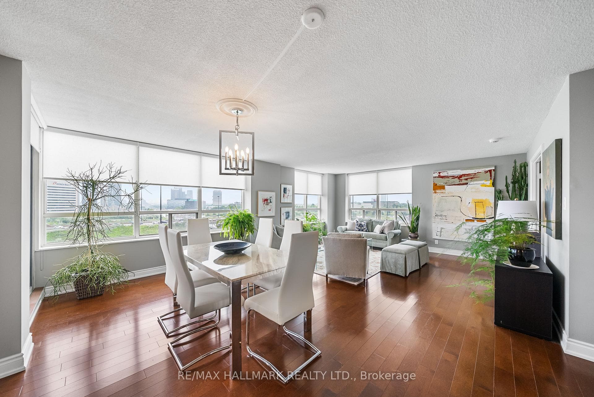 215 Wynford Drive Unit 1001 photo 1