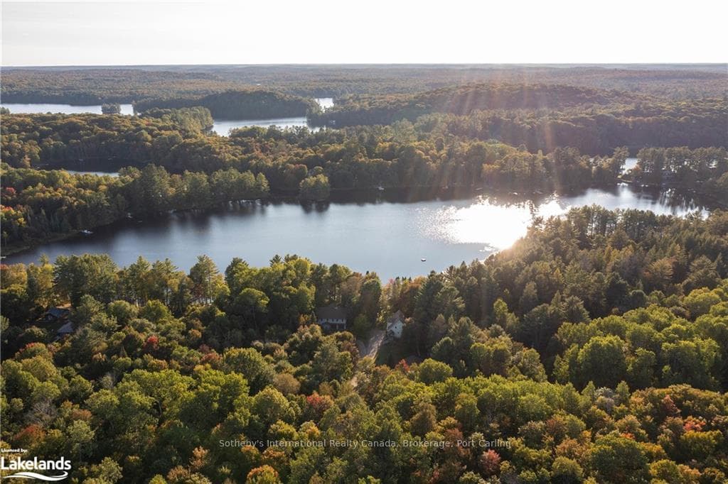 AERIAL VIEW OF PALETTE LAKE