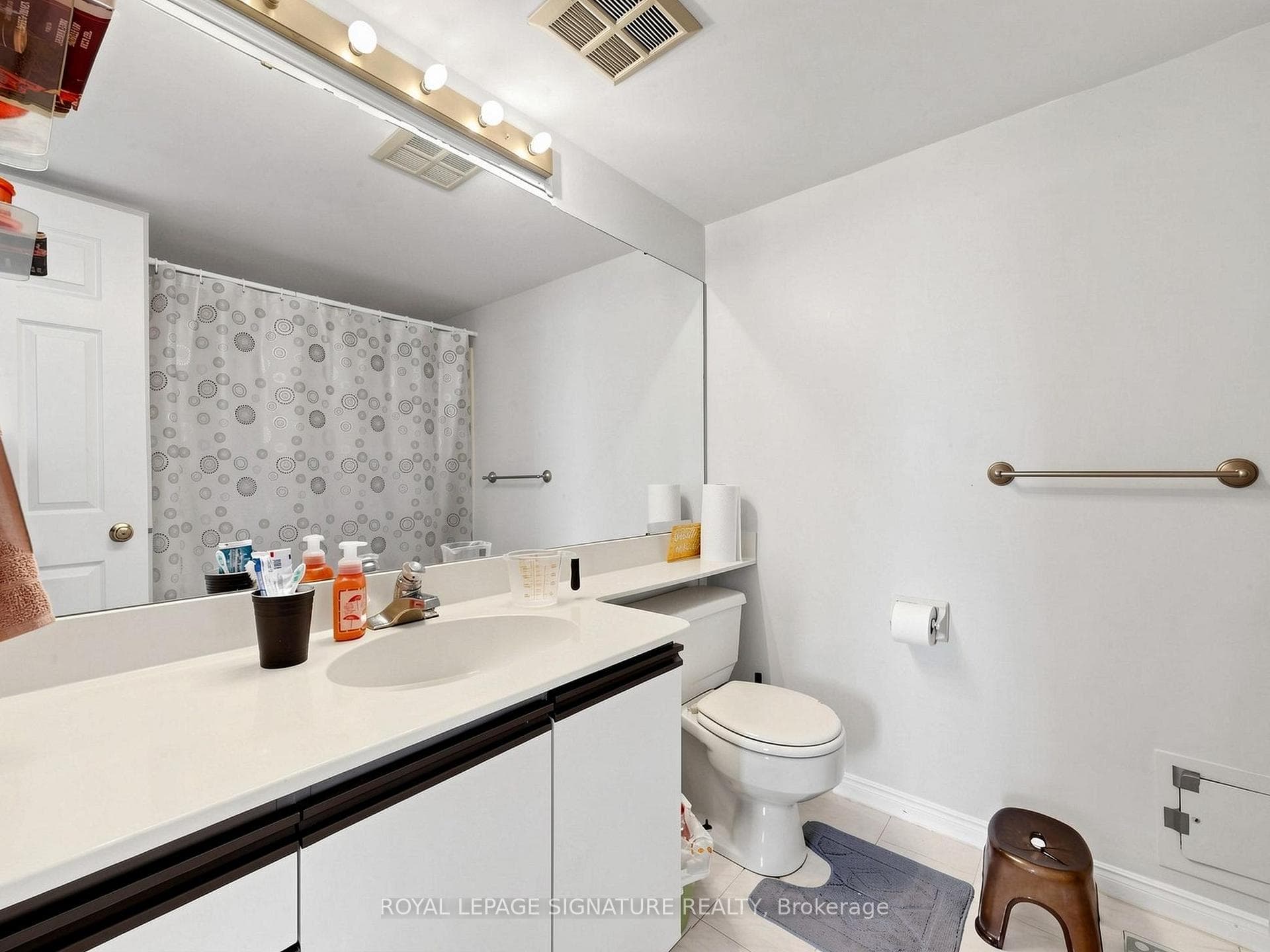 1360 Rathburn Road Unit 1808 photo 18