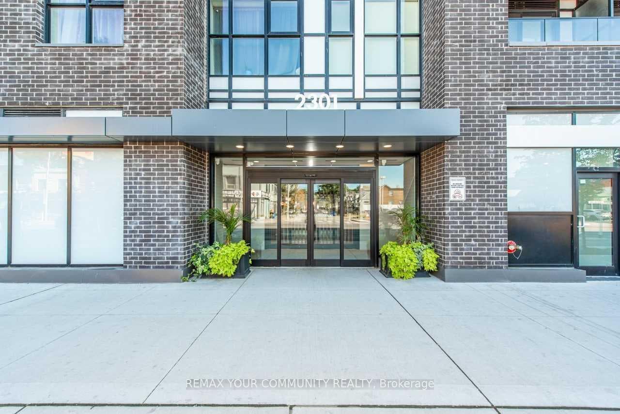 2301 Danforth Avenue Unit PH805 photo 1