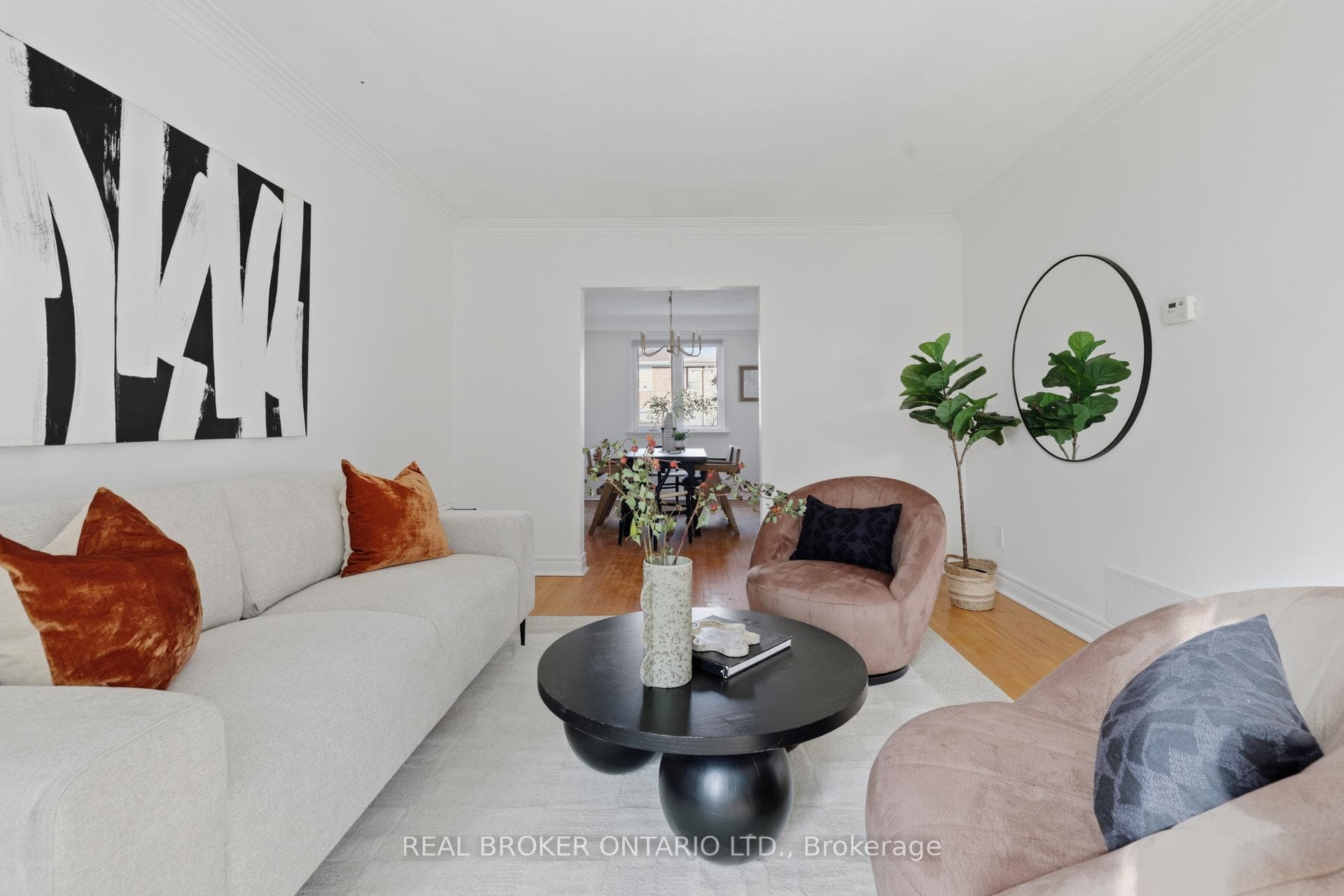 1324 Lawrence Avenue photo 6