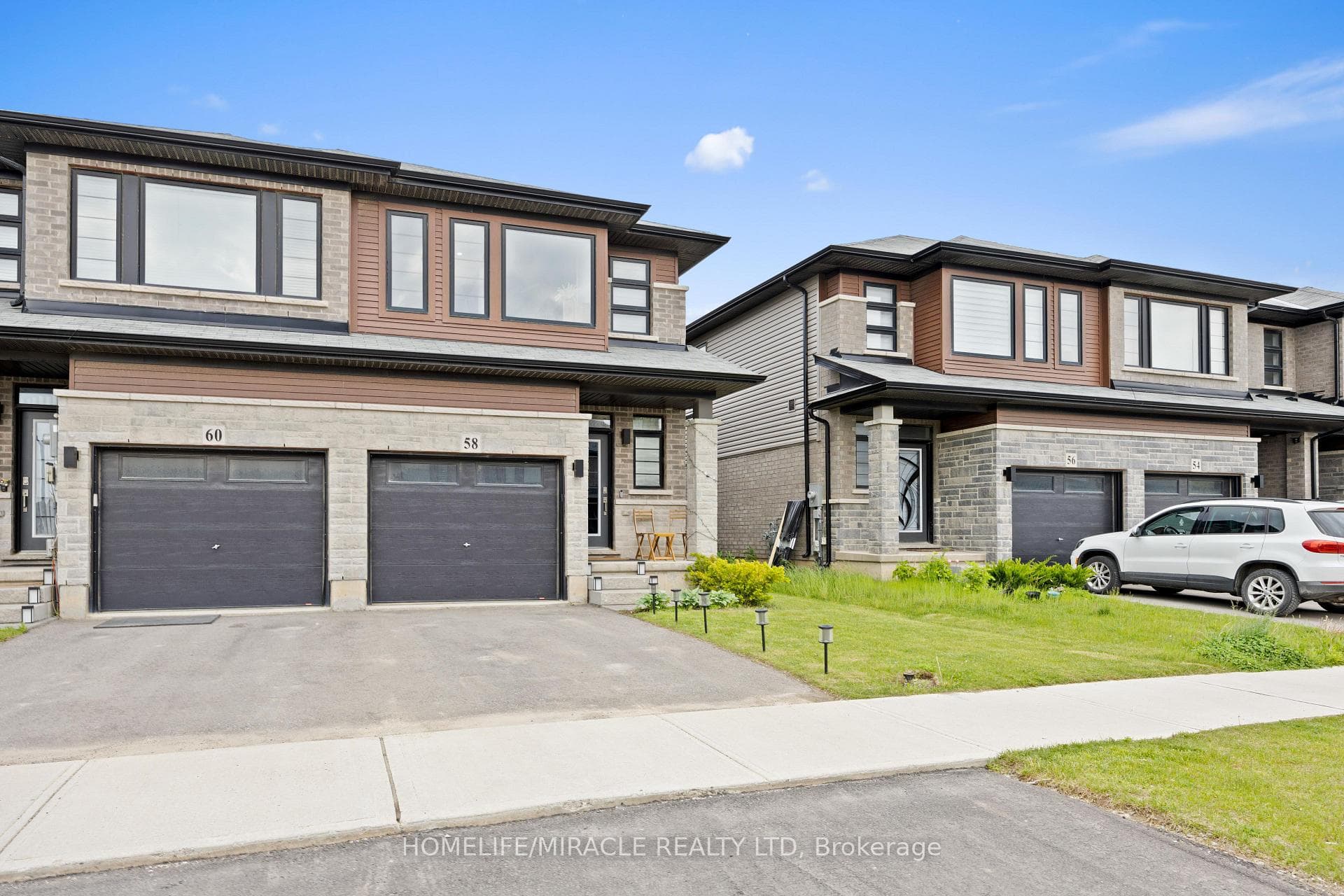 58 June Callwood Way photo 2