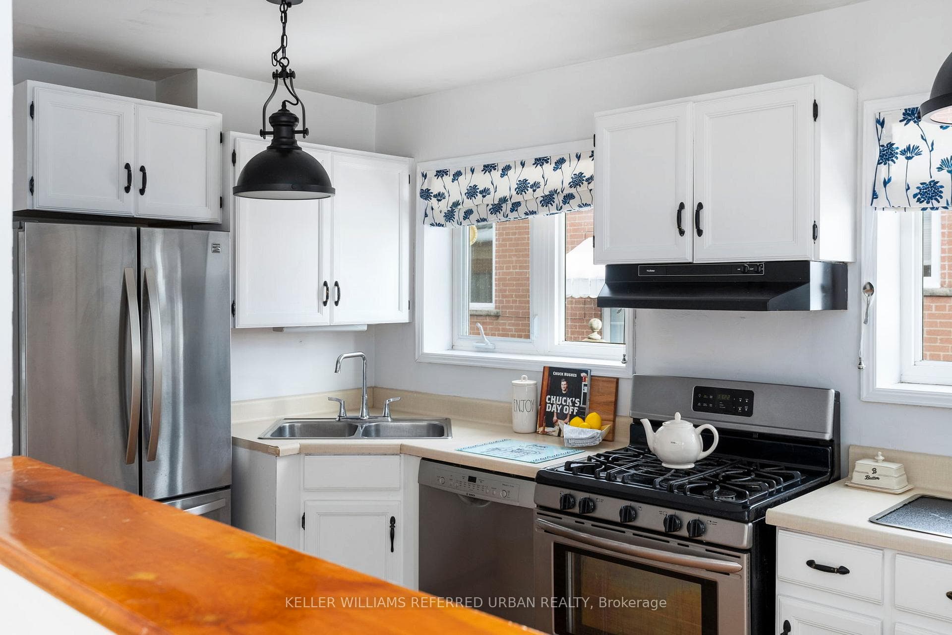28 Trinnell Boulevard photo 10