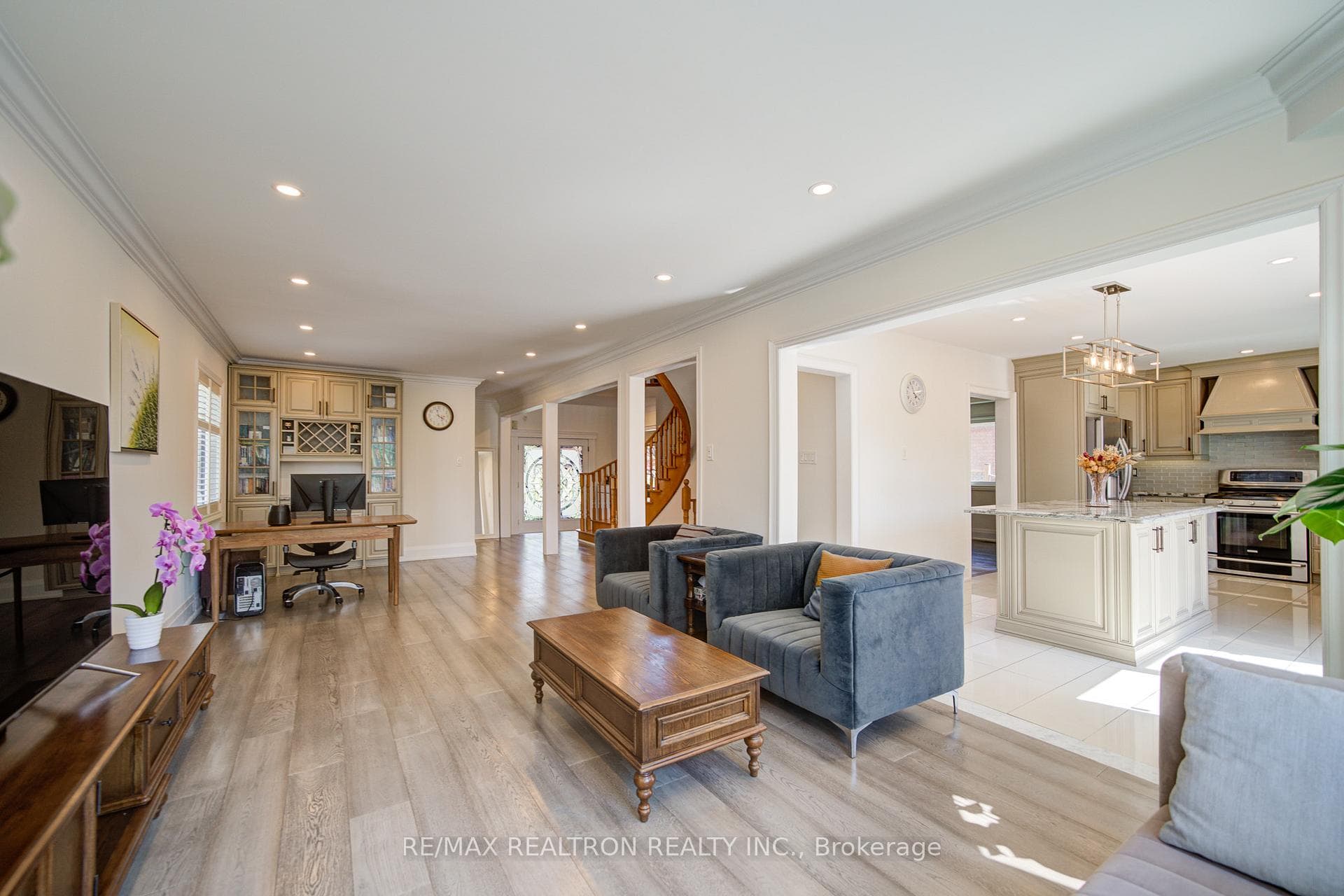 32 Dumfries Drive photo 13