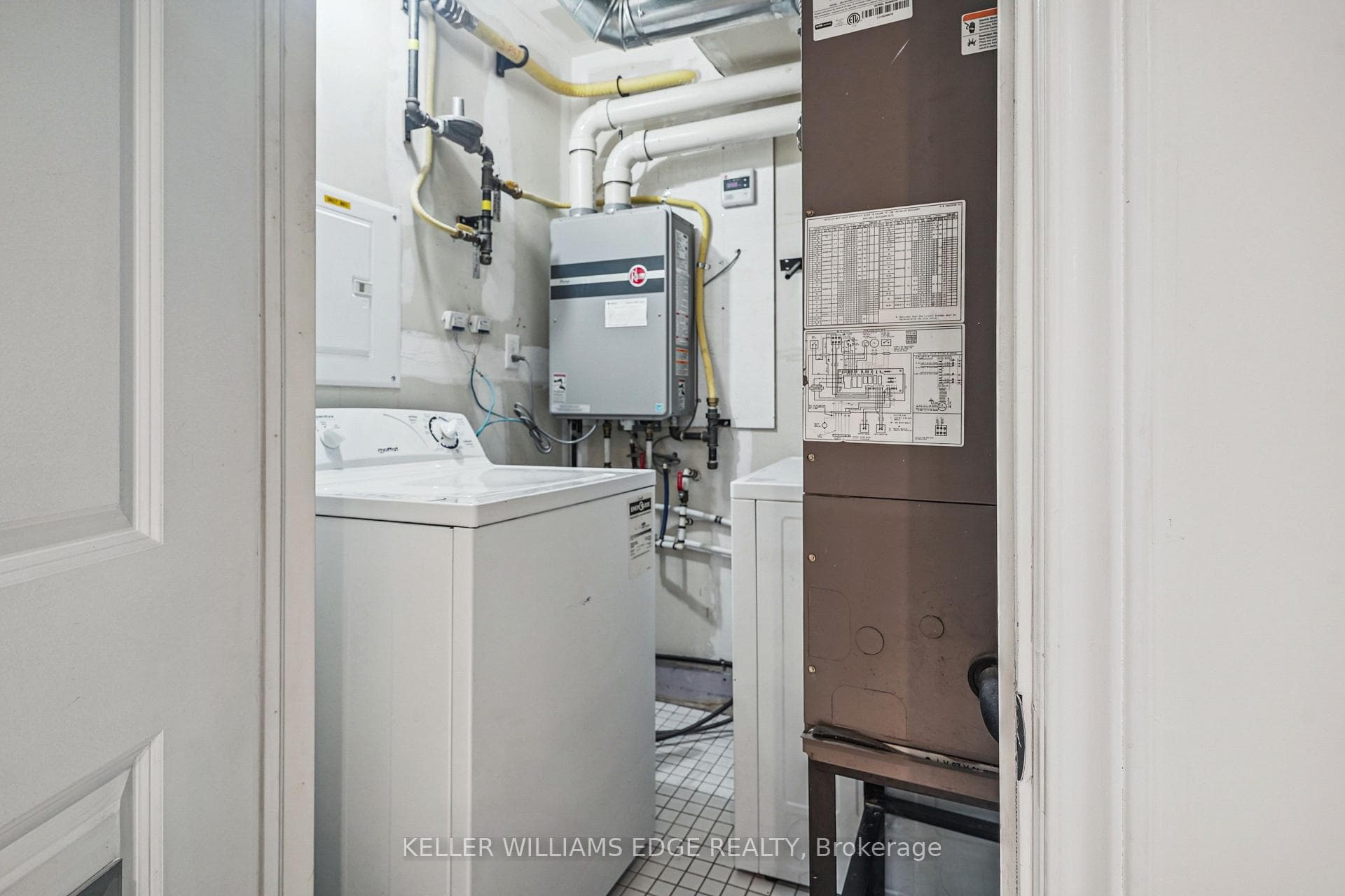 130 Wellington Street Unit 3 photo 22