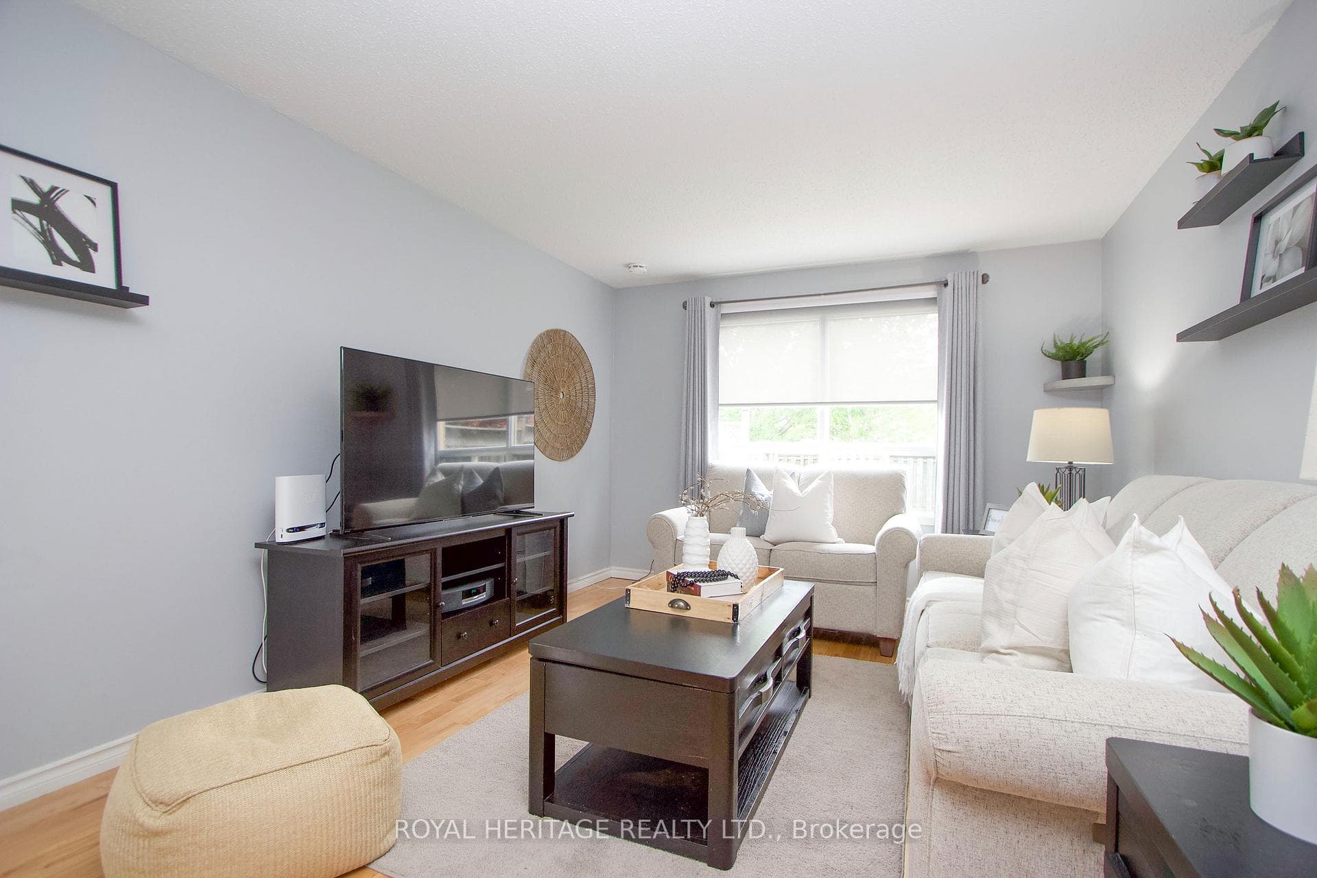 655 Sultana Square photo 8