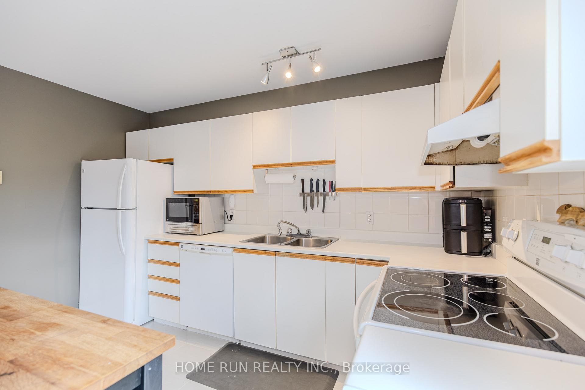 2828 Richmond Road Unit 24 photo 26