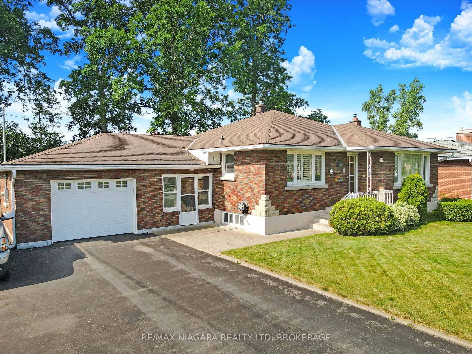 232 Walden Boulevard photo 2