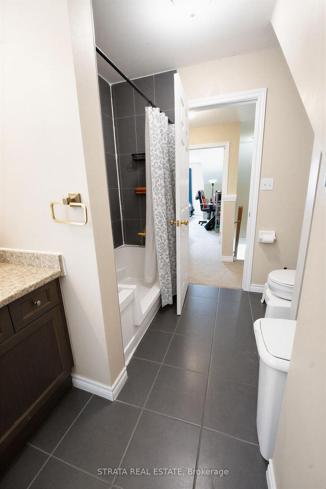 628A Woodlawn Road photo 15