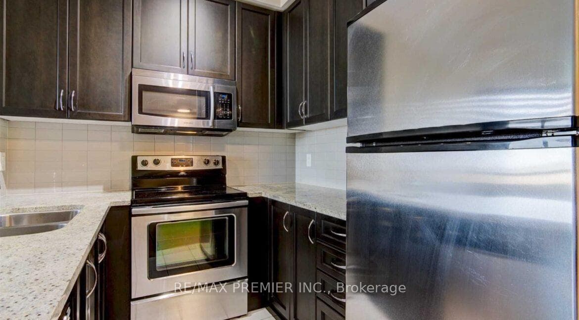 9245 Jane Street Unit 1612 photo 5