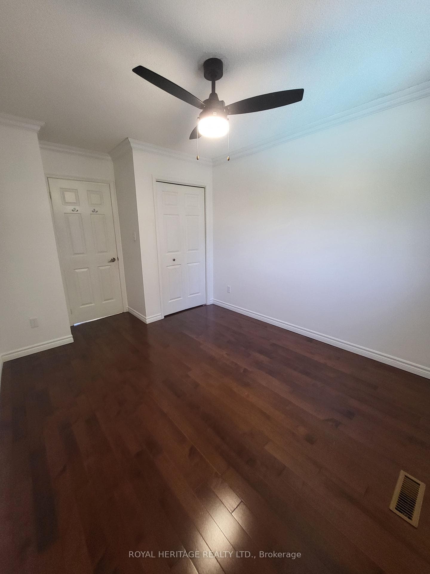 6 Giles Court photo 21