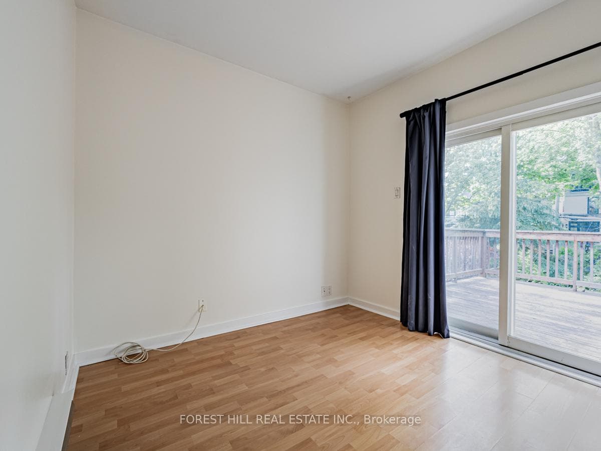 70 Macpherson Avenue Unit Upper photo 18