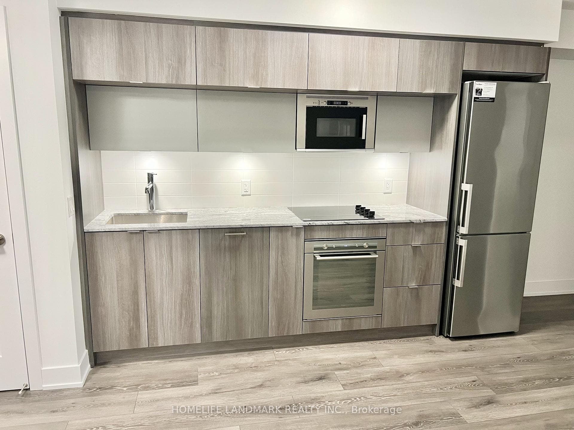 585 Bloor Street Unit 2121 photo 6