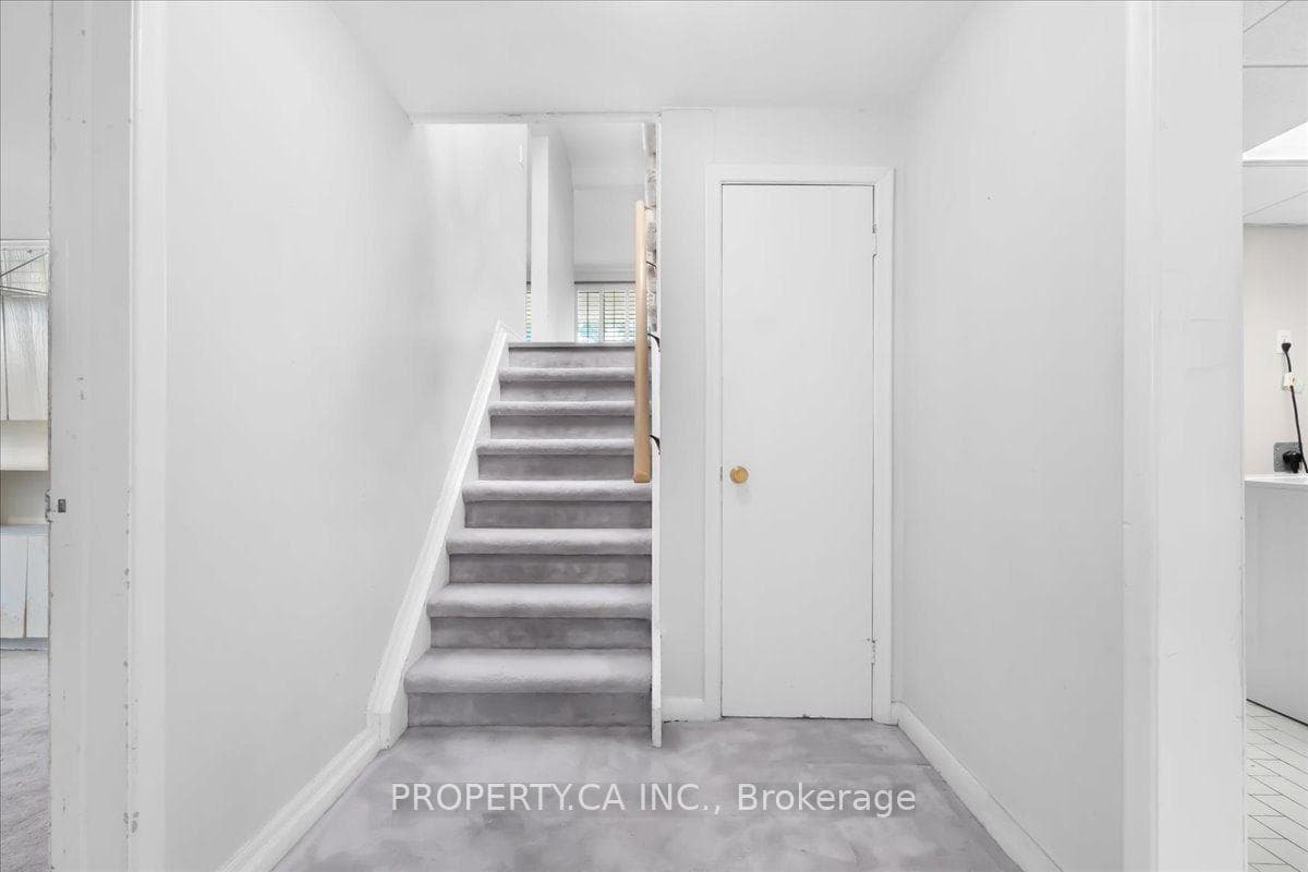 48 Kennard Avenue photo 27
