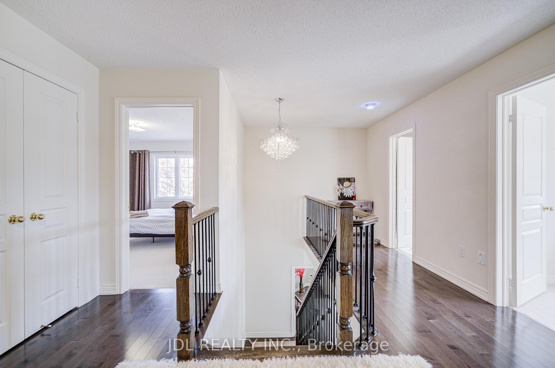 1139 Cenotaph Boulevard photo 26