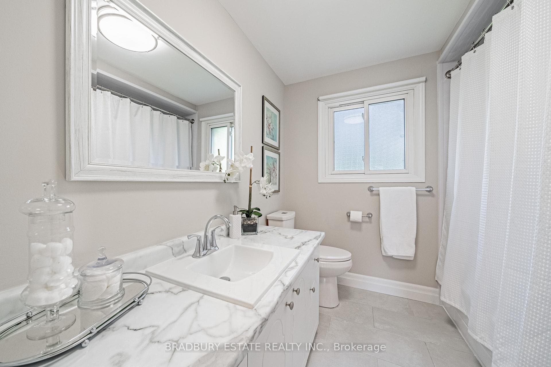557 Holly Avenue photo 20