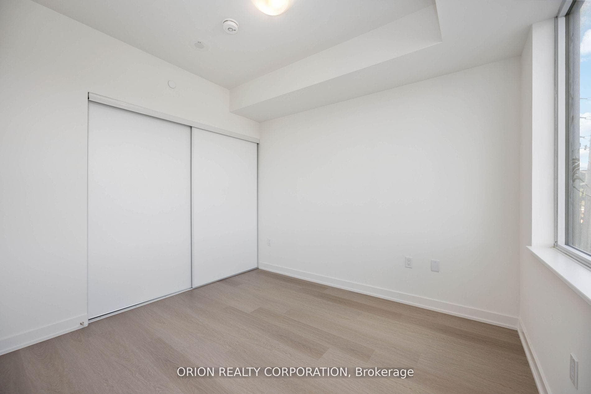 859 The Queensway N/A Unit 320 photo 17