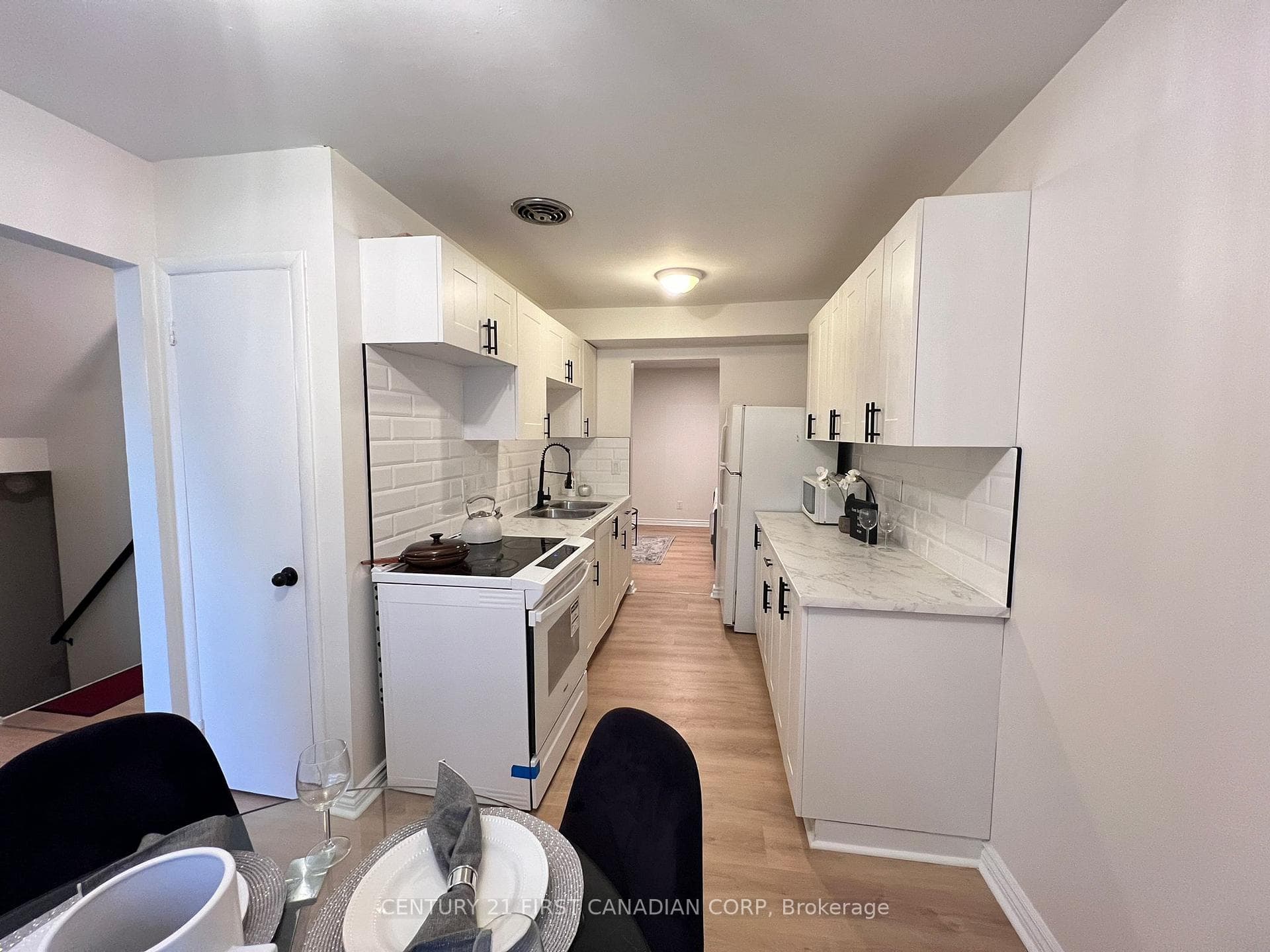 189 Boullee Street Unit 18 photo 9