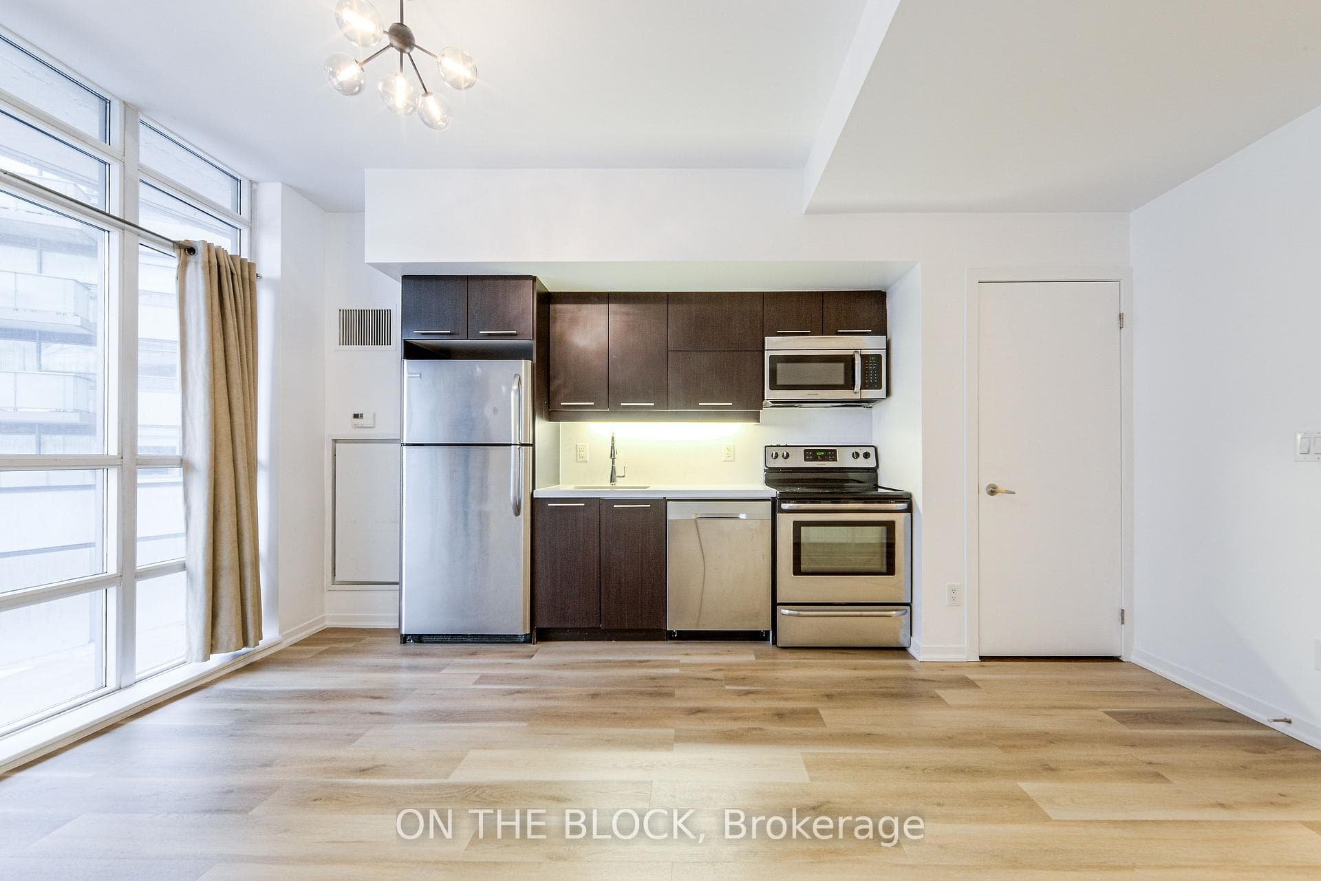38 Joe Shuster Way Unit 302 photo 13