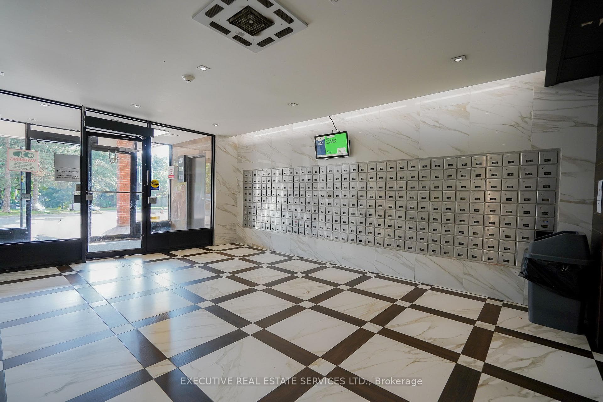 100 Wingarden Court Unit 605 photo 3