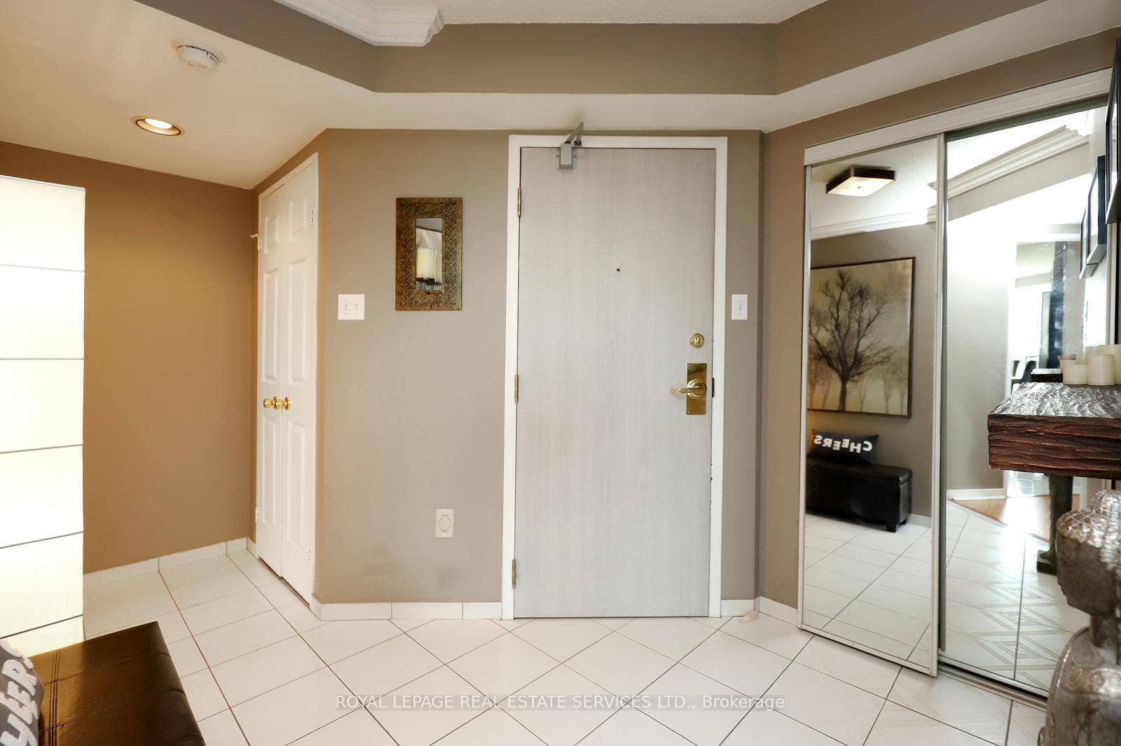 2177 Burnhamthorpe Road Unit 1504 photo 2