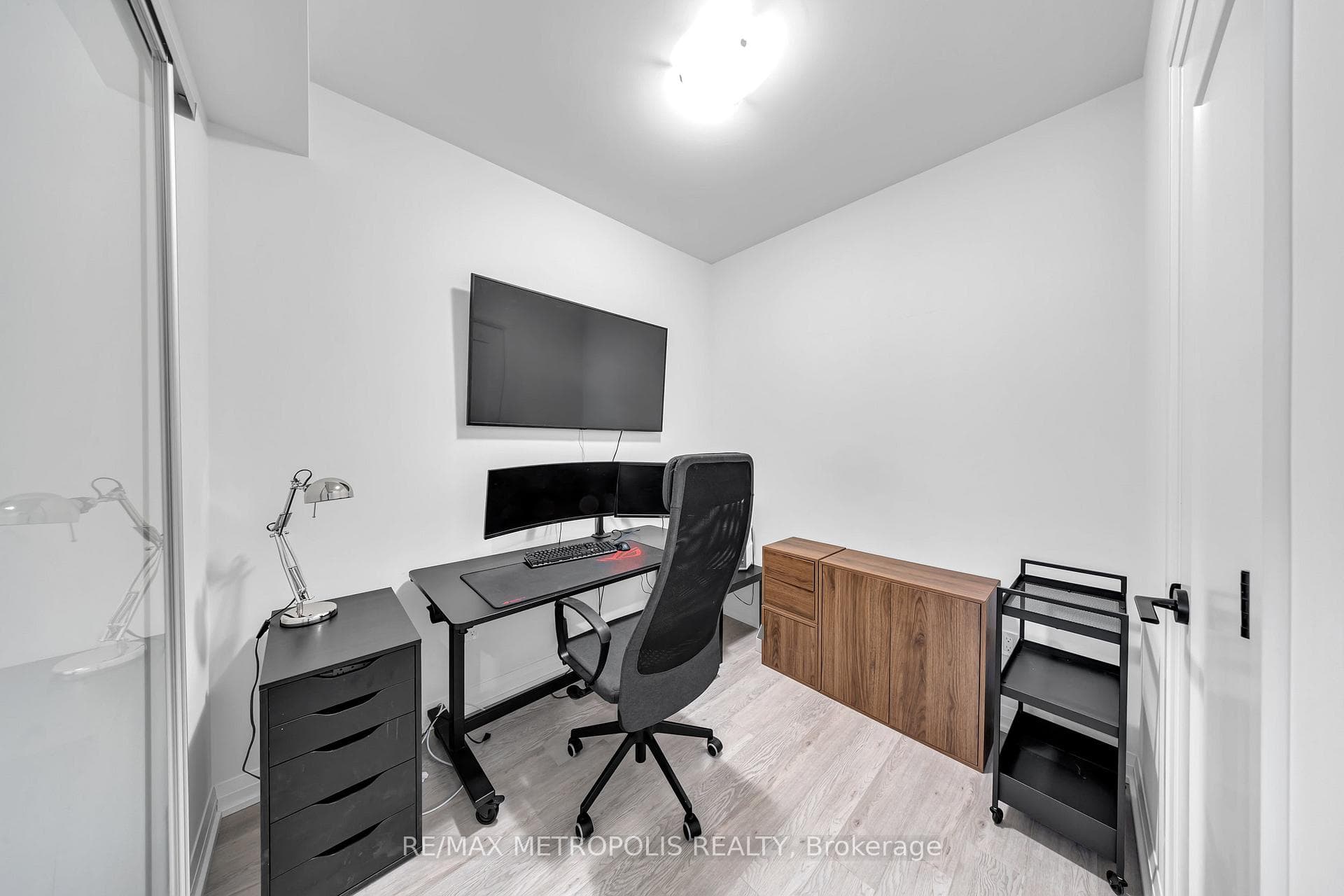 1415 Dundas Street Unit 413 photo 11