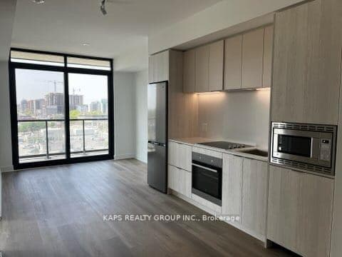 86 Dundas Street Unit 816 photo 4