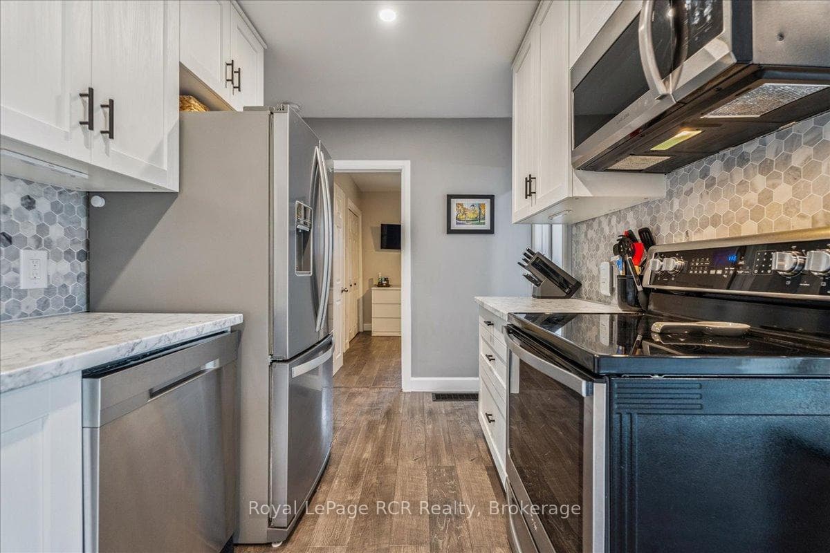 224 Finden Street photo 17