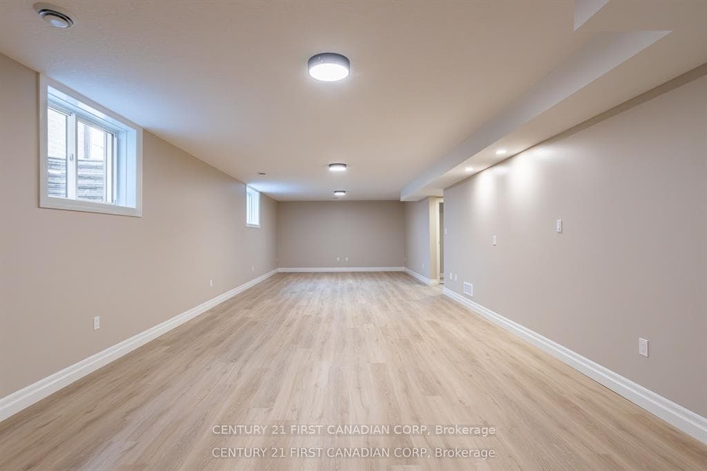 LOT 105 DARWIN Crescent photo 31