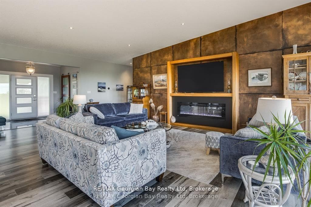 165 Wilson Road photo 6