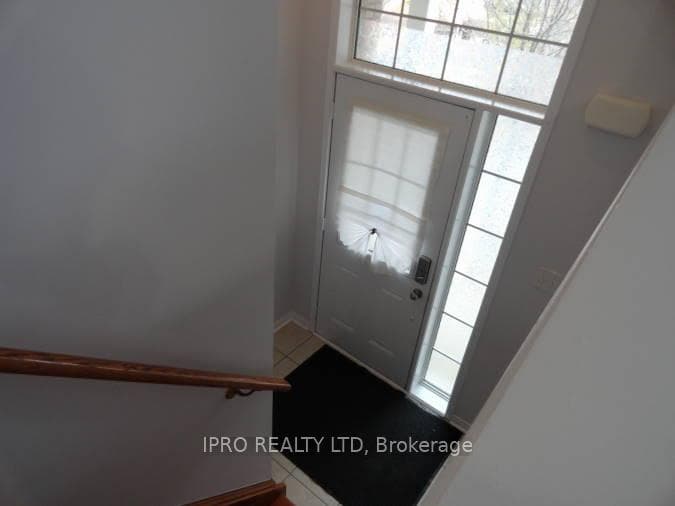 38 Jersey Lane photo 3