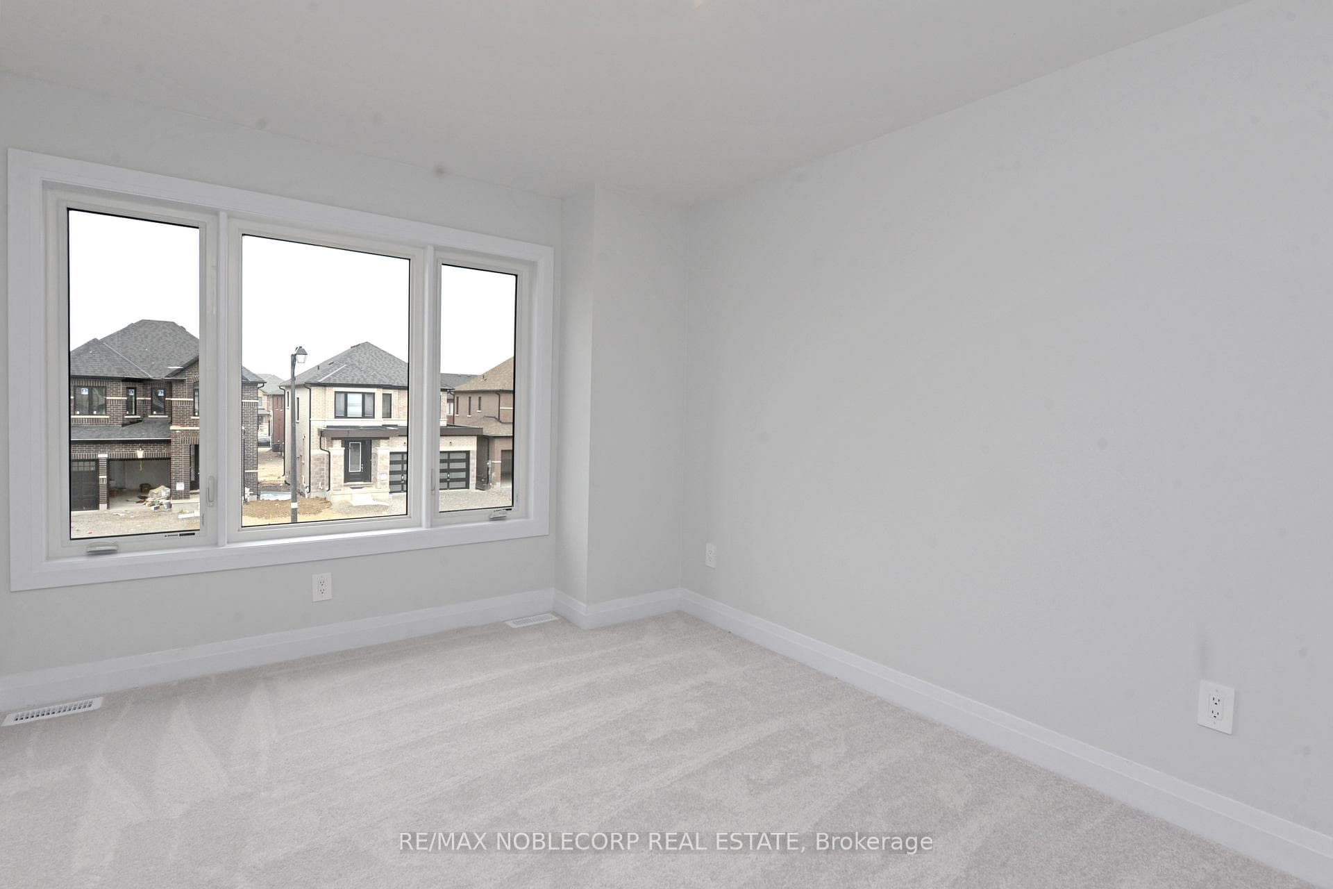 147 St Joseph Road photo 23