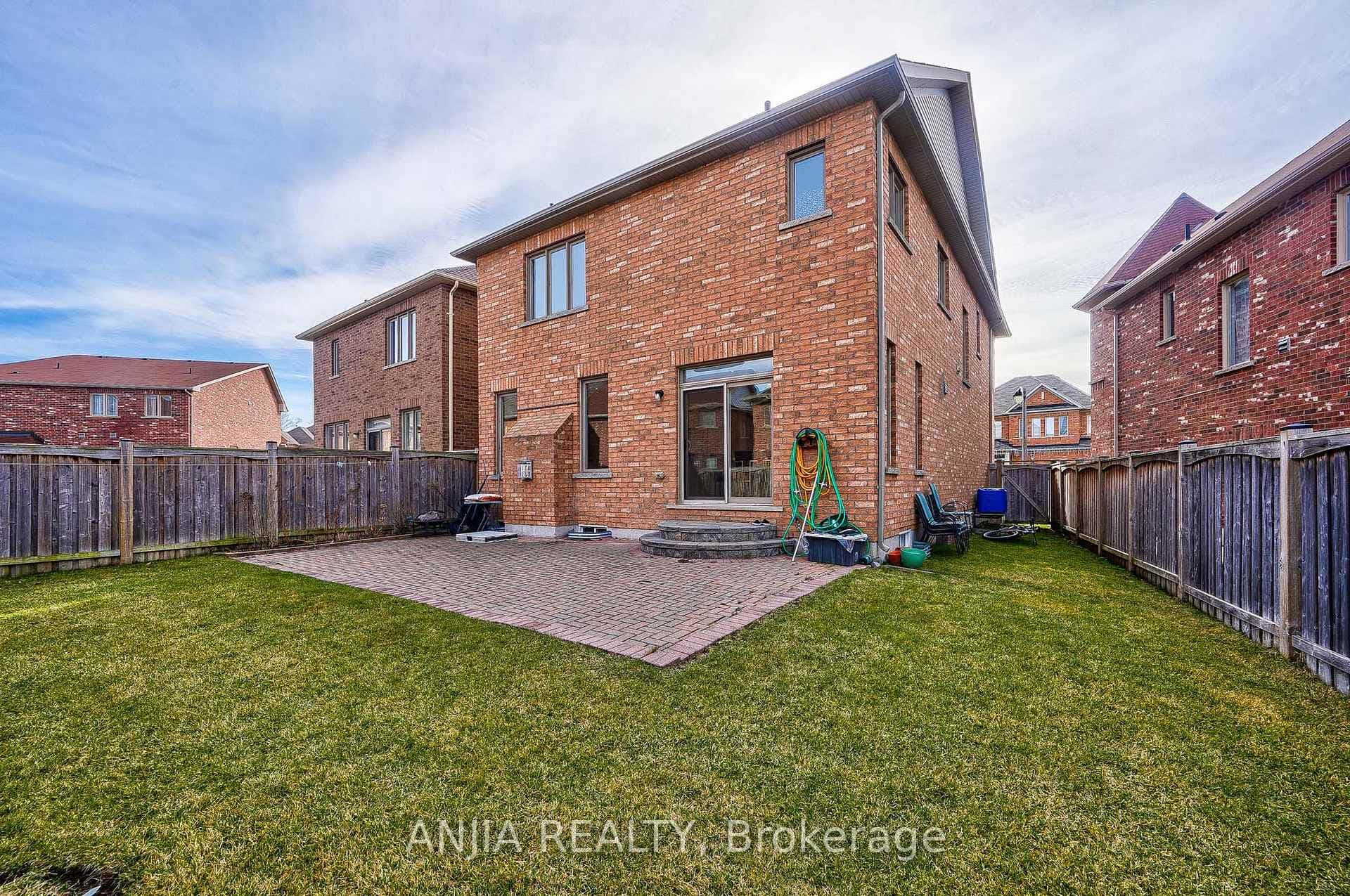 7 Carolina Rose Crescent photo 35