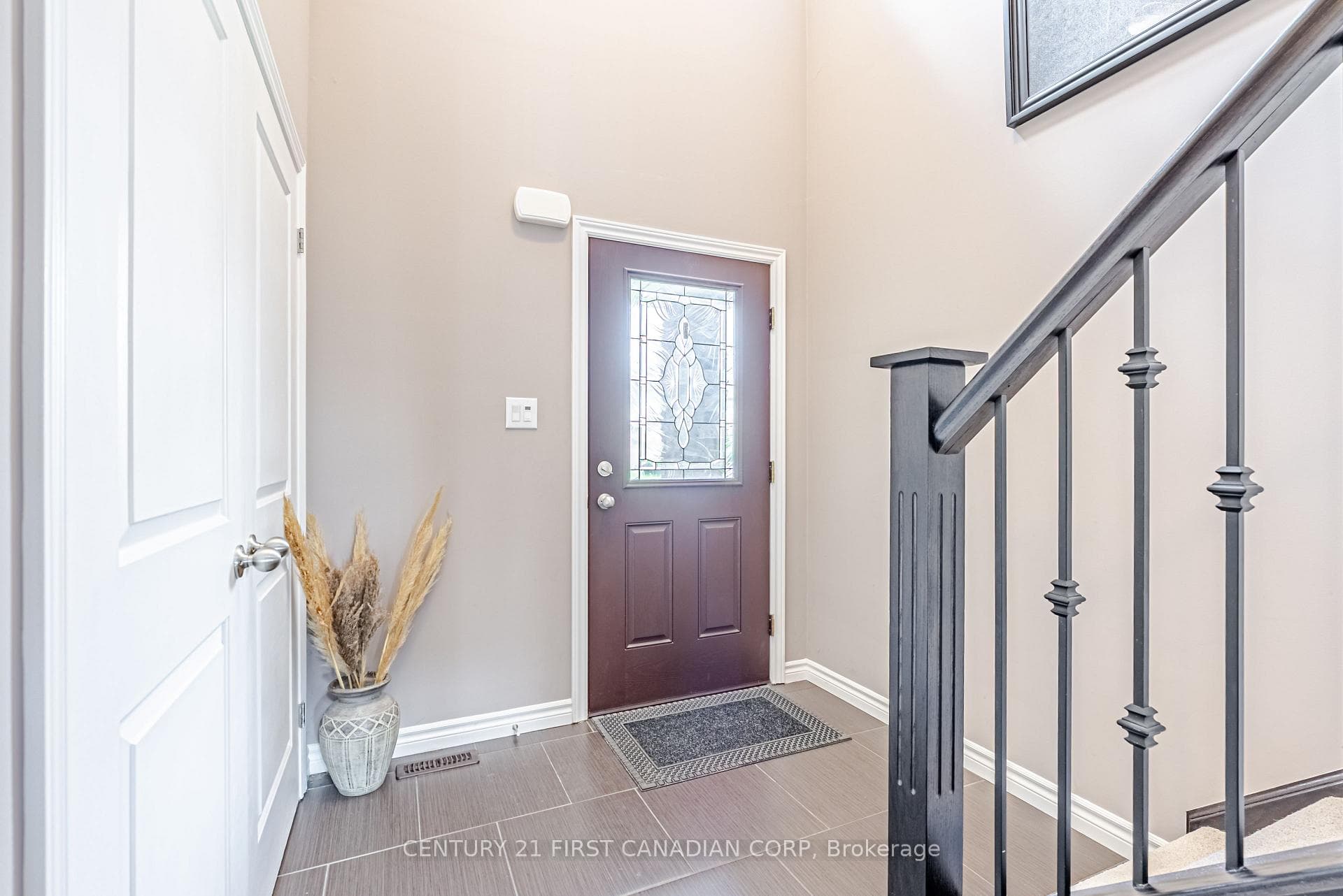3288 Casson Way photo 2