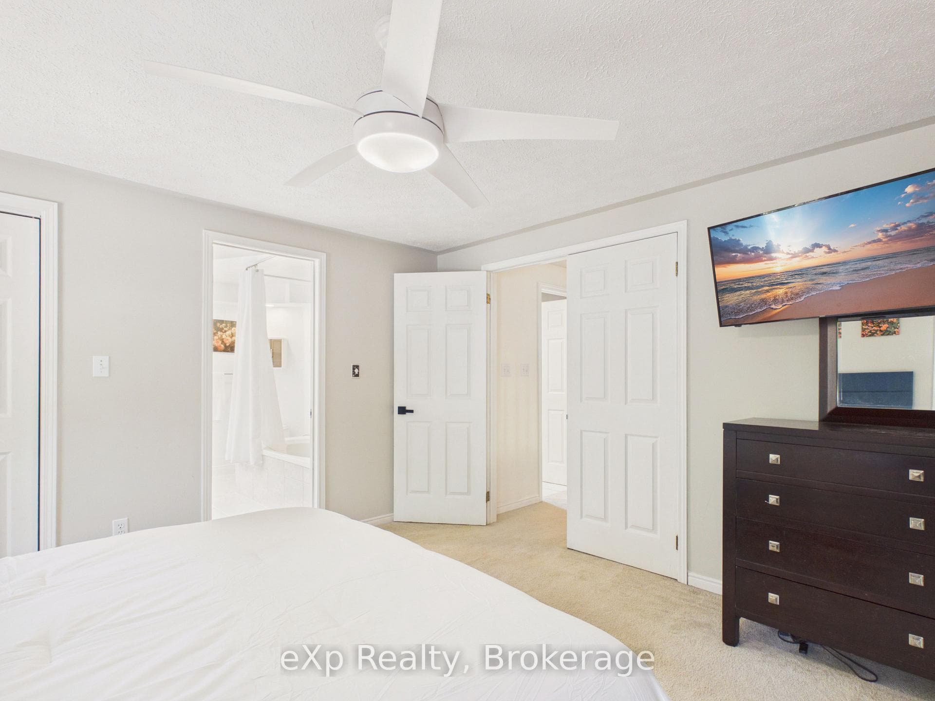 20 Highland Crescent photo 19