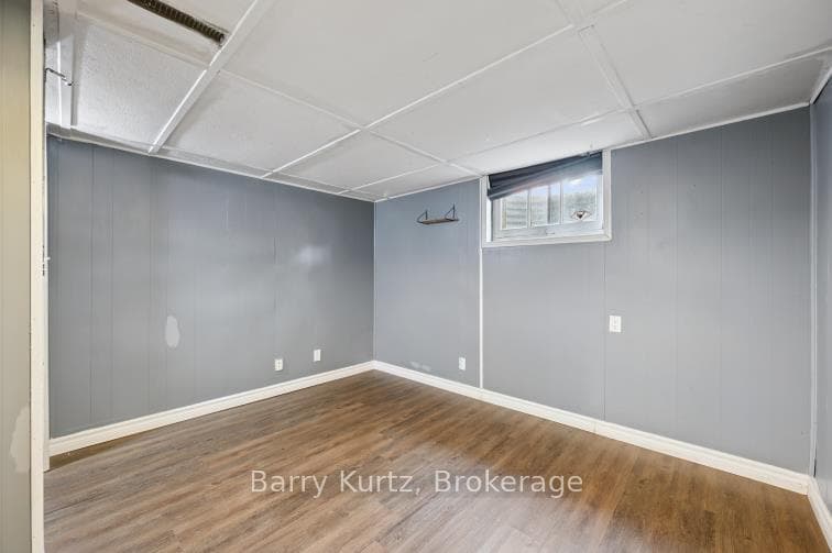 8 Sumac Place photo 15