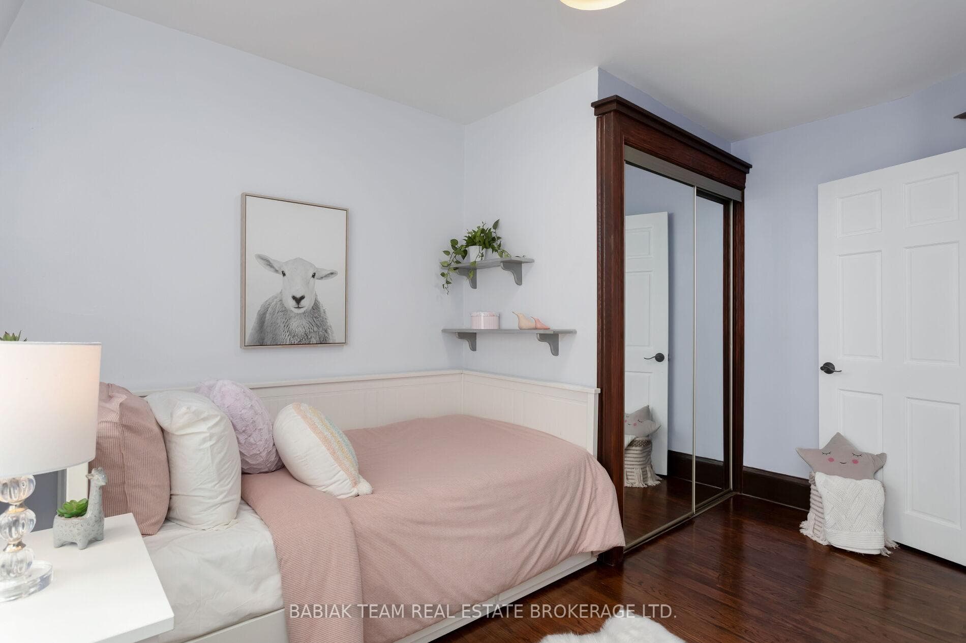 48 Woodside Avenue photo 23