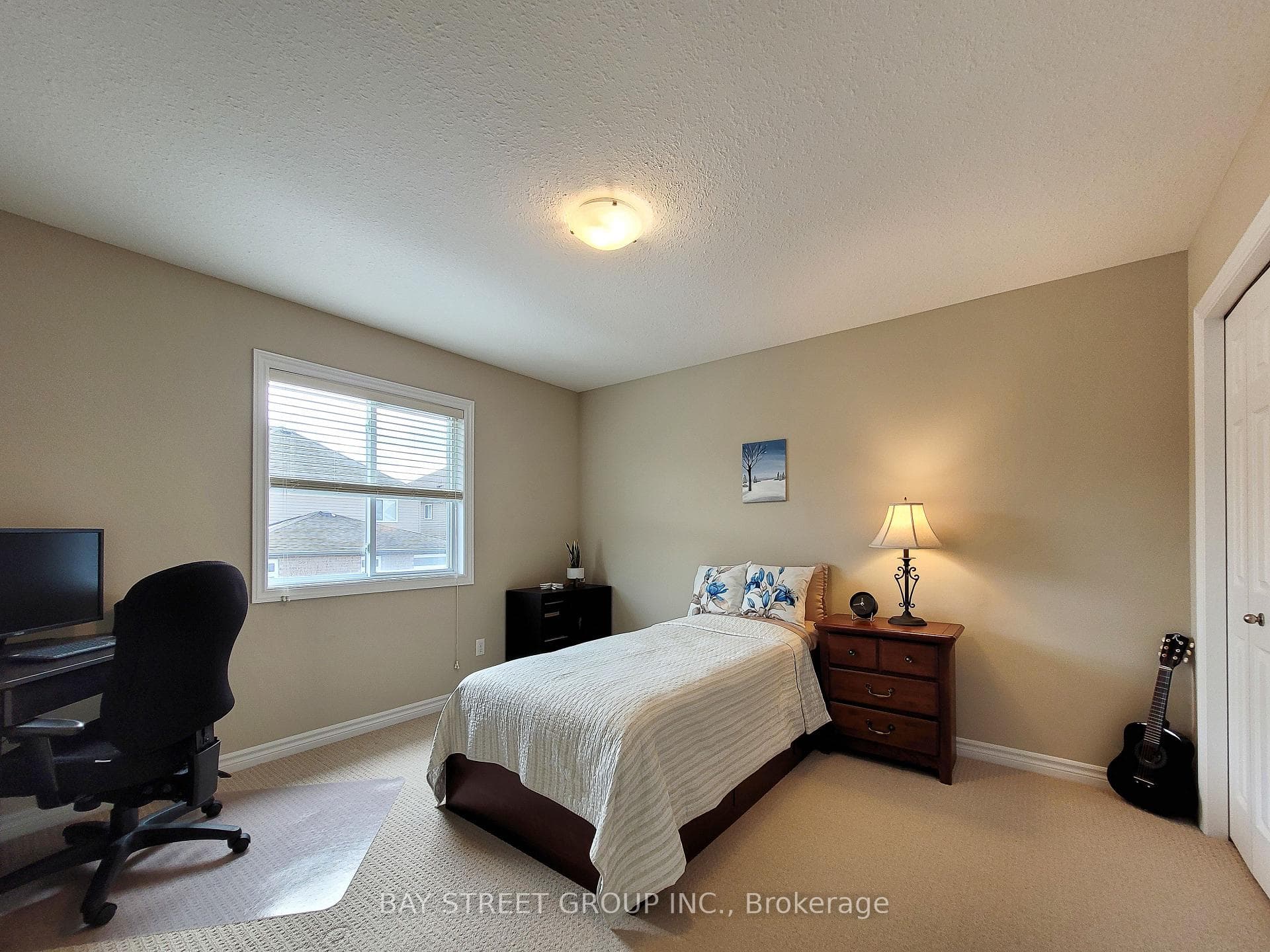 856 REEVES Avenue photo 18