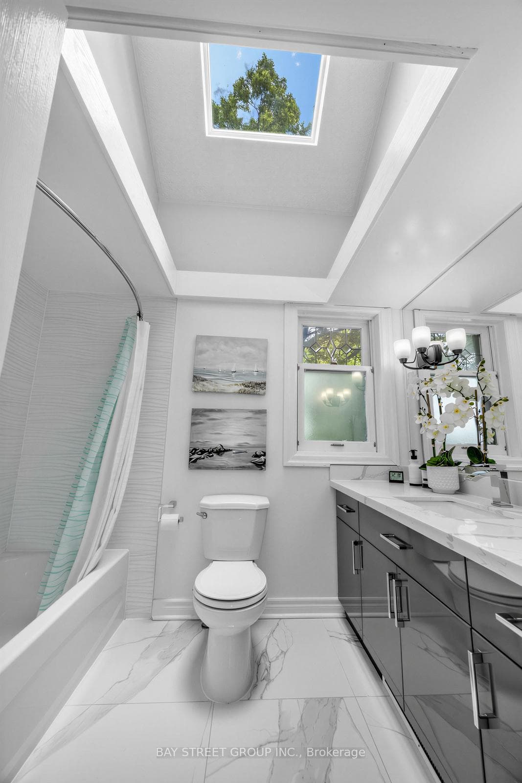 136 Humbercrest Boulevard photo 30
